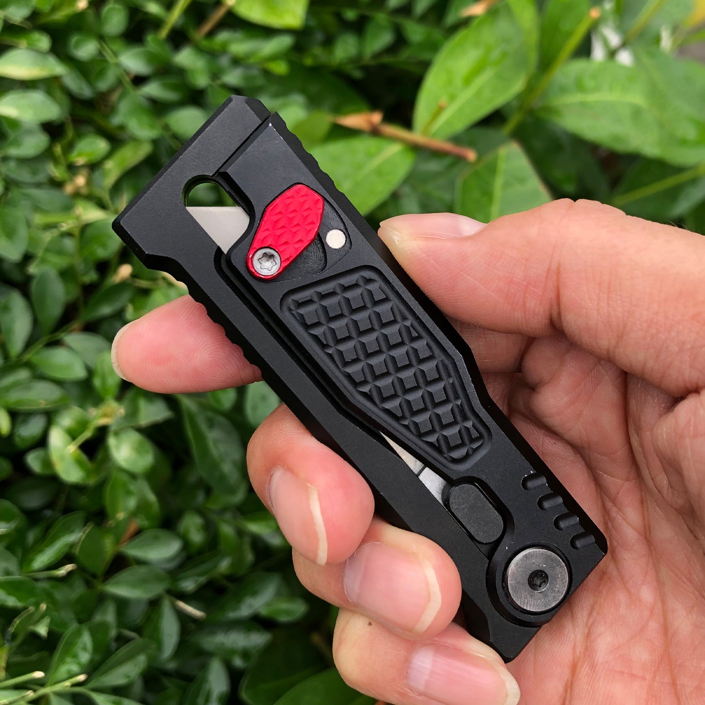 Pocket Utility Knife, Green Retractable Utility Knives, EDC Box Cutter Retractable Pocket Knife with 5PCS Razor Blades, Safty Heavy Duty Box Cutter with Clip